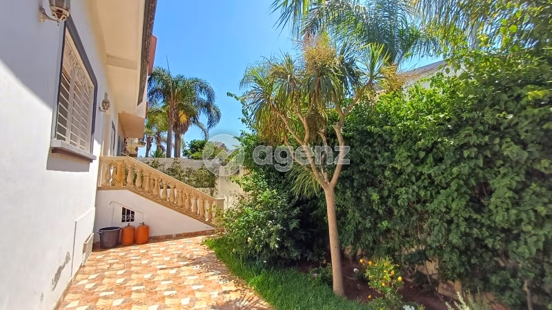 Villa à vendre 453 m², 5 chambres Sidi Maarouf Casablanca