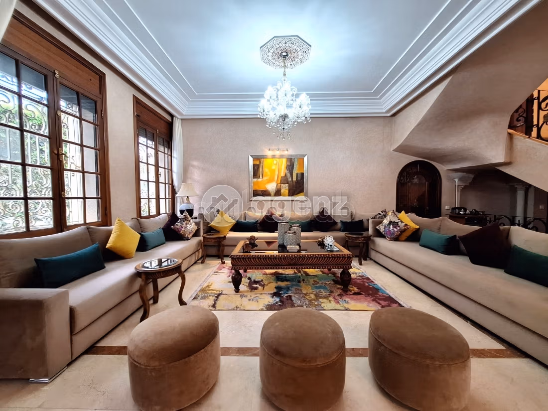 Luxury home for sale in Anfa Supérieur. 5 rooms. Private garden, Cellar
