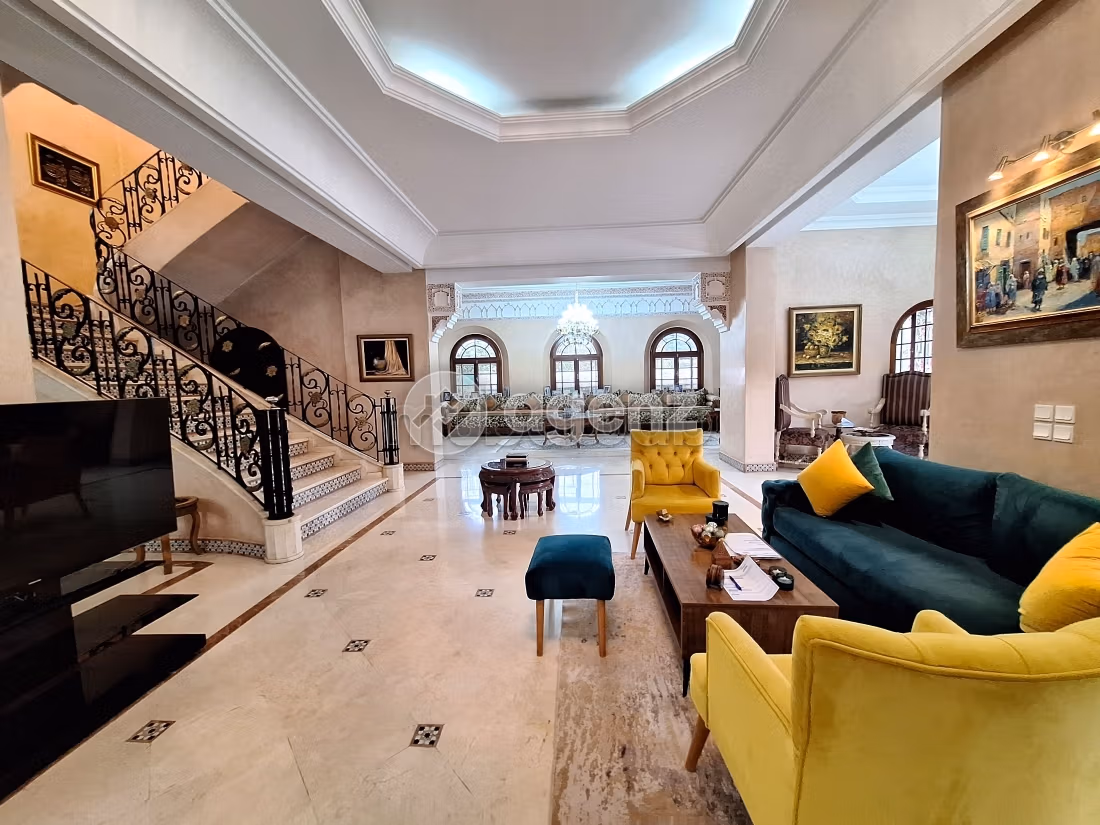 Luxury home for sale in Anfa Supérieur. 5 rooms. Private garden, Cellar