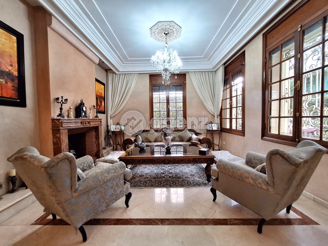 Luxury home for sale in Anfa Supérieur. 5 rooms. Private garden, Cellar