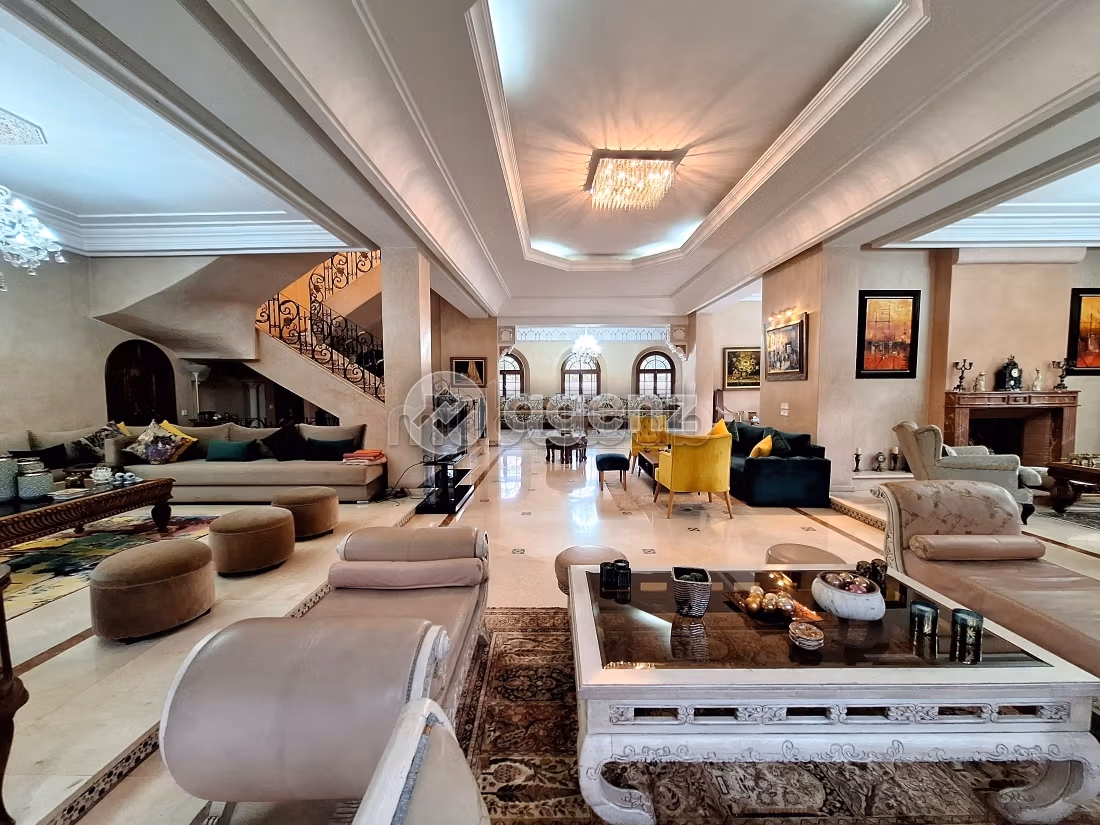 Luxury home for sale in Anfa Supérieur. 5 rooms. Private garden, Cellar