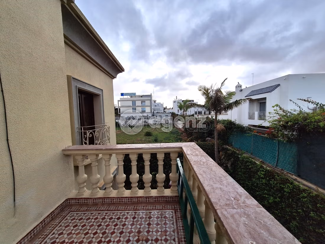 Luxury home for sale in Anfa Supérieur. 5 rooms. Private garden, Cellar