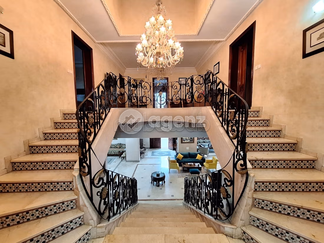 Luxury home for sale in Anfa Supérieur. 5 rooms. Private garden, Cellar