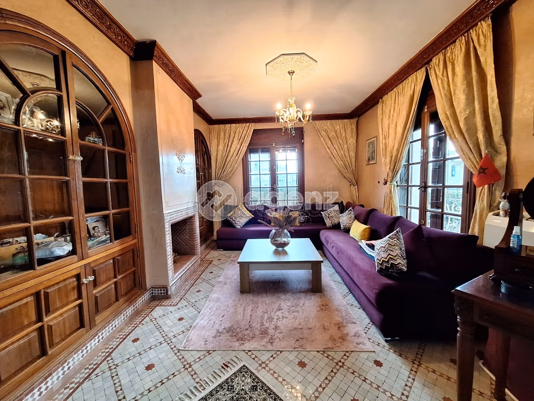 Luxury home for sale in Anfa Supérieur. 5 rooms. Private garden, Cellar