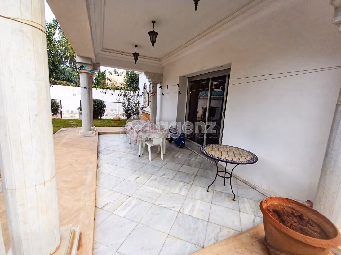 Villa à vendre 1 141 m², 5 chambres Sidi Maarouf Casablanca