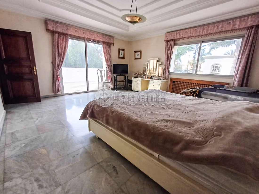 Villa à vendre 1 141 m², 5 chambres Sidi Maarouf Casablanca