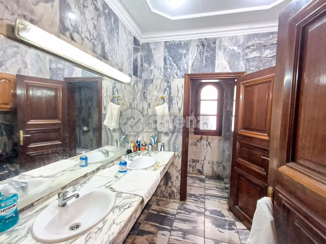 Villa à vendre 1 141 m², 5 chambres Sidi Maarouf Casablanca