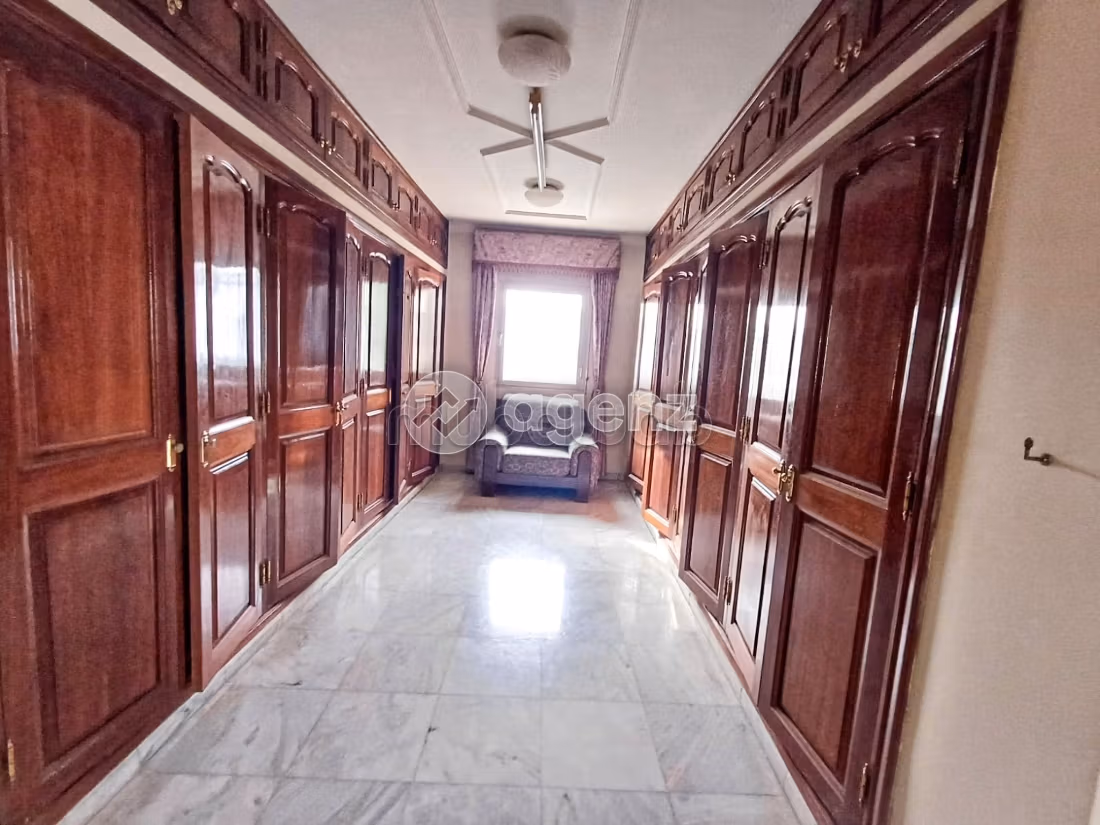Villa à vendre 1 141 m², 5 chambres Sidi Maarouf Casablanca