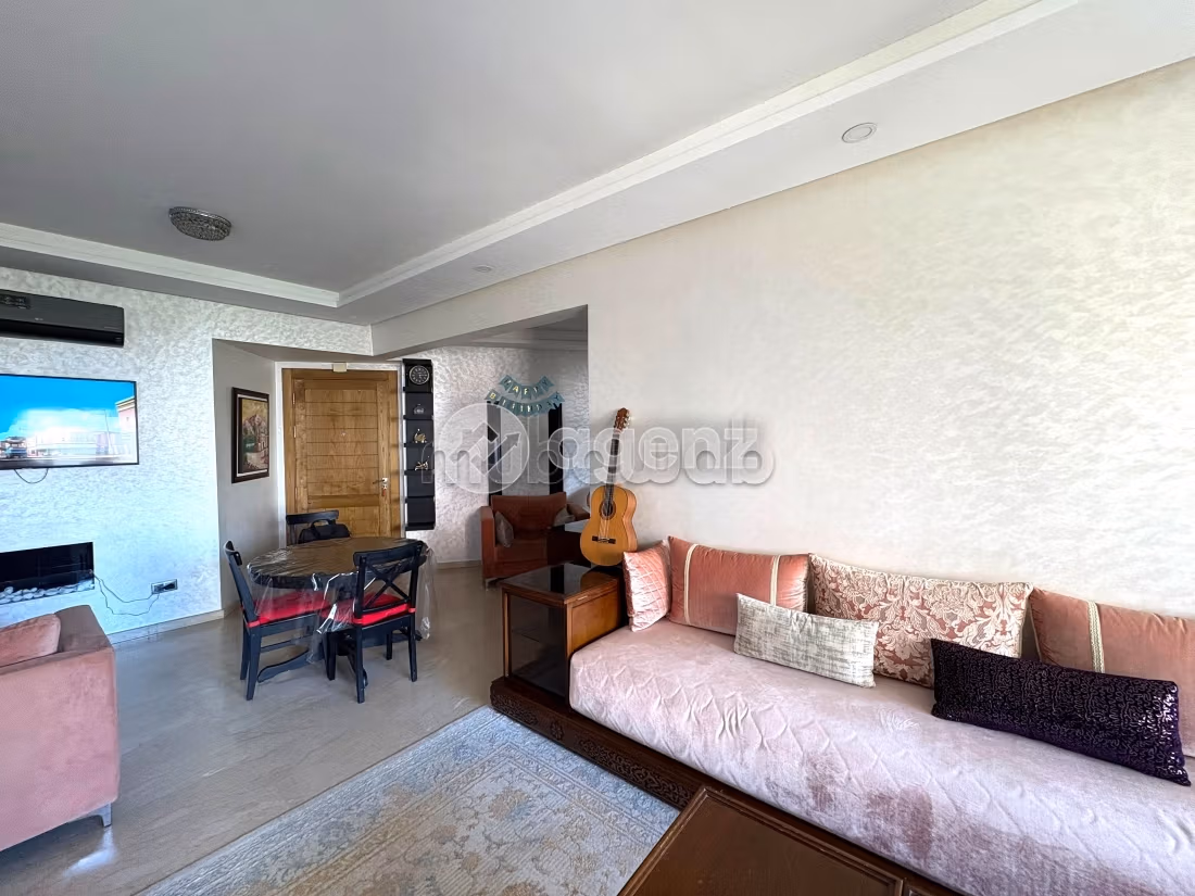 Sale of a lovely apartment in Riviera. Total area 106 m². Parking spaces and terrace