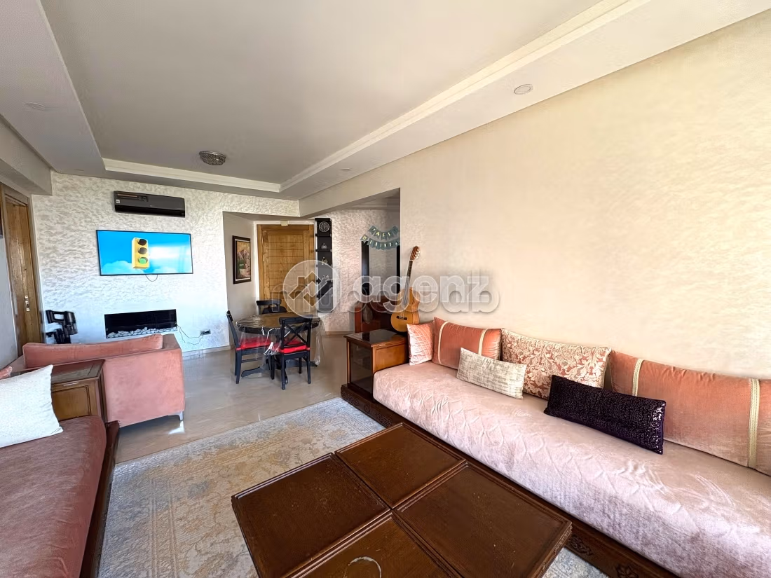 Sale of a lovely apartment in Riviera. Total area 106 m². Parking spaces and terrace