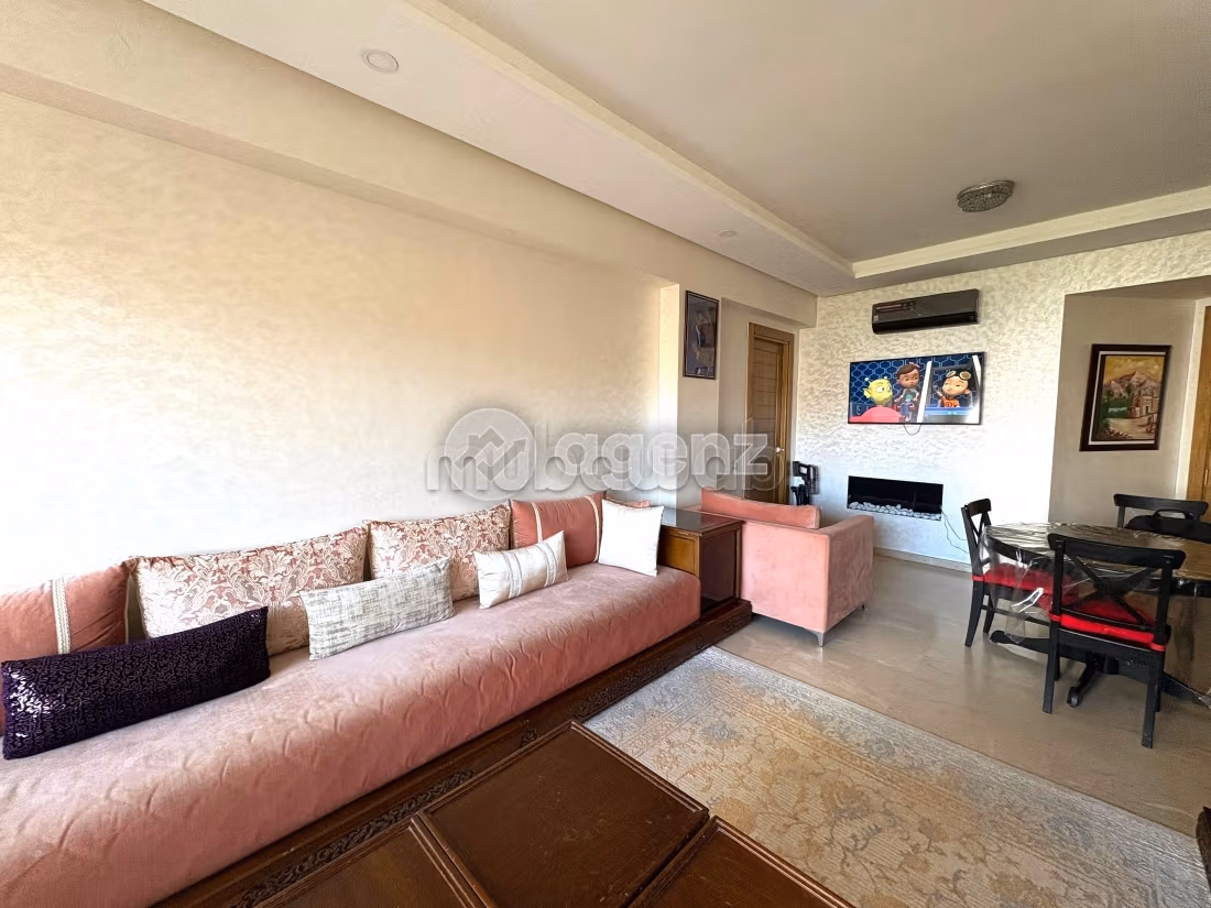 Sale of a lovely apartment in Riviera. Total area 106 m². Parking spaces and terrace