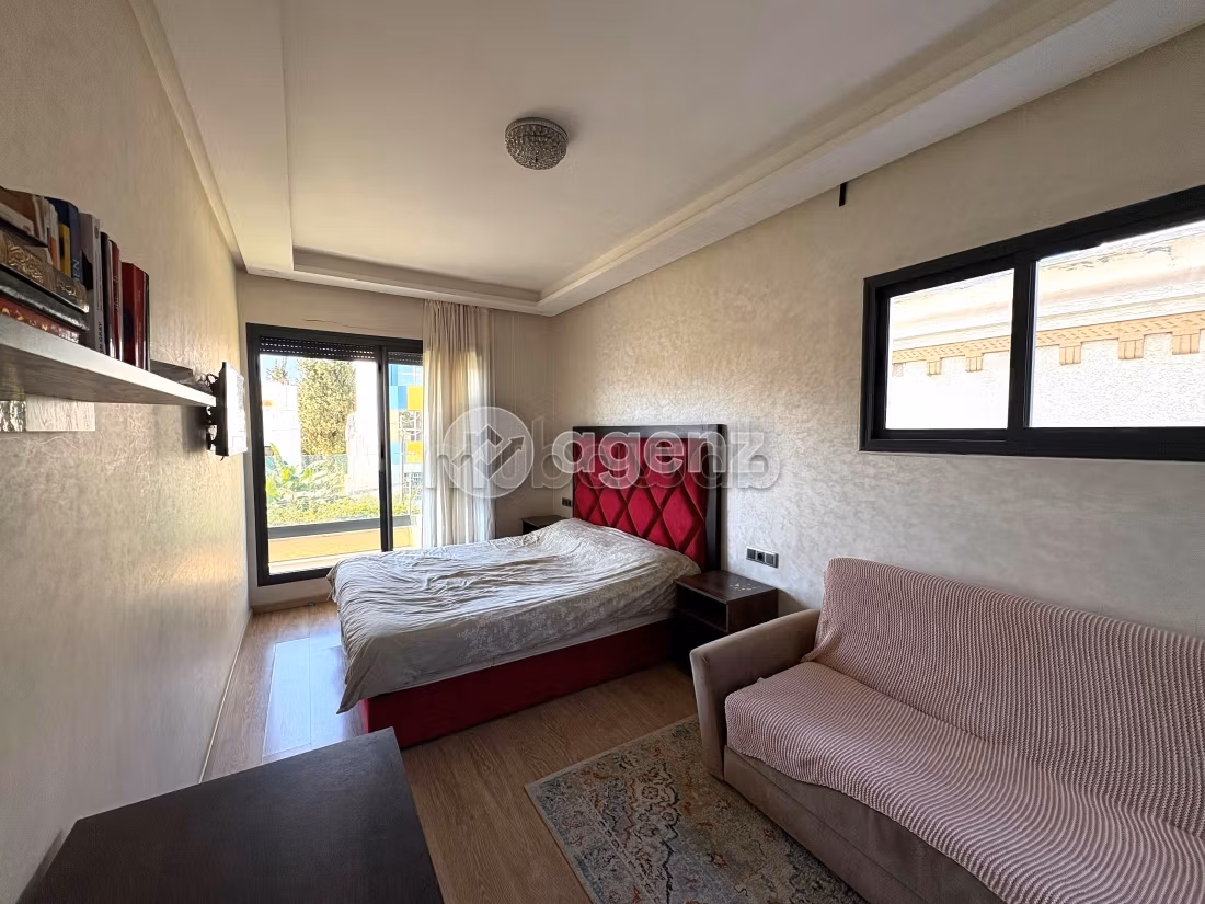 Sale of a lovely apartment in Riviera. Total area 106 m². Parking spaces and terrace