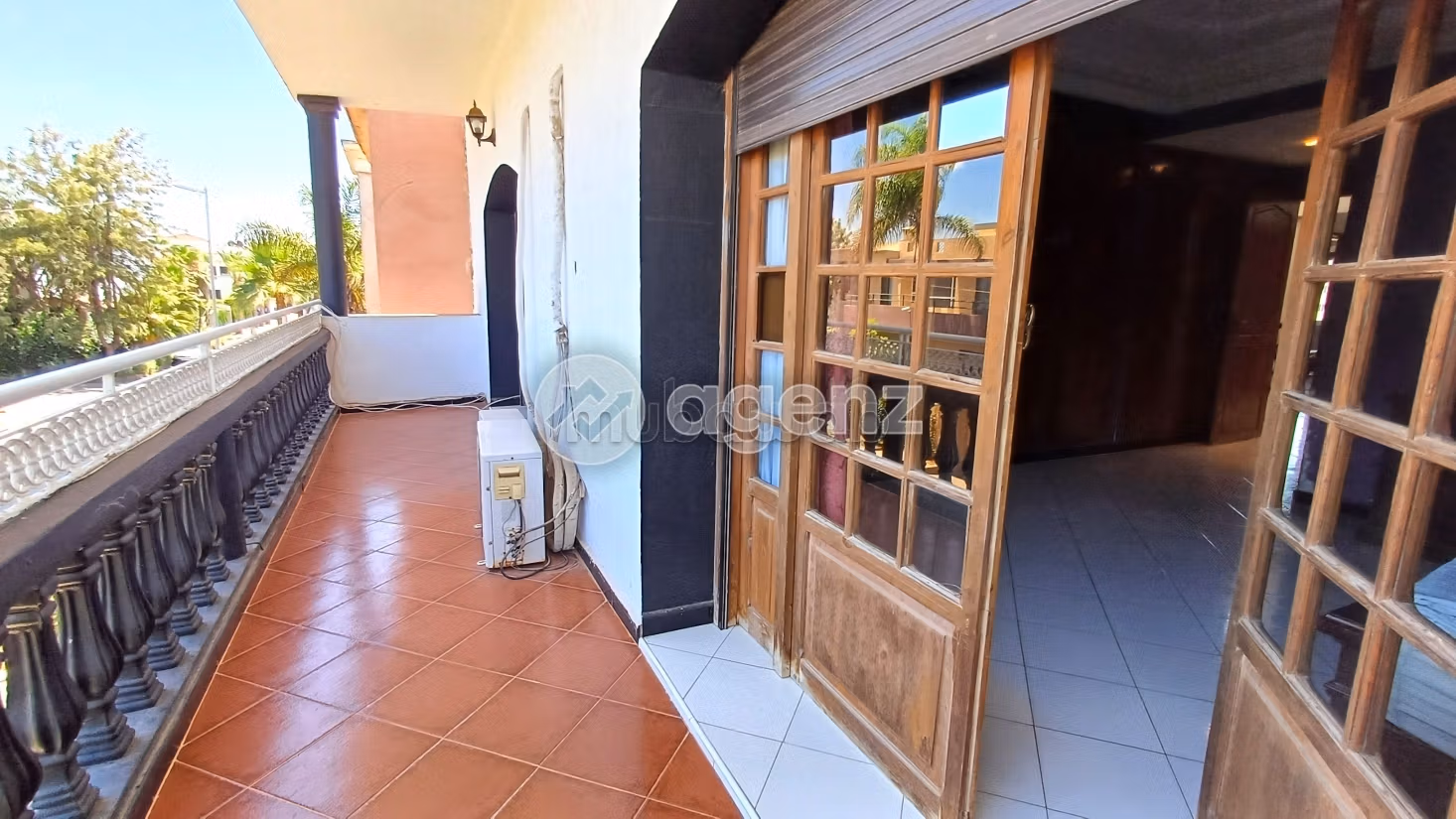 Fabulous house for sale in Sidi Maarouf. 5 lovely rooms. Parking spaces and terrace