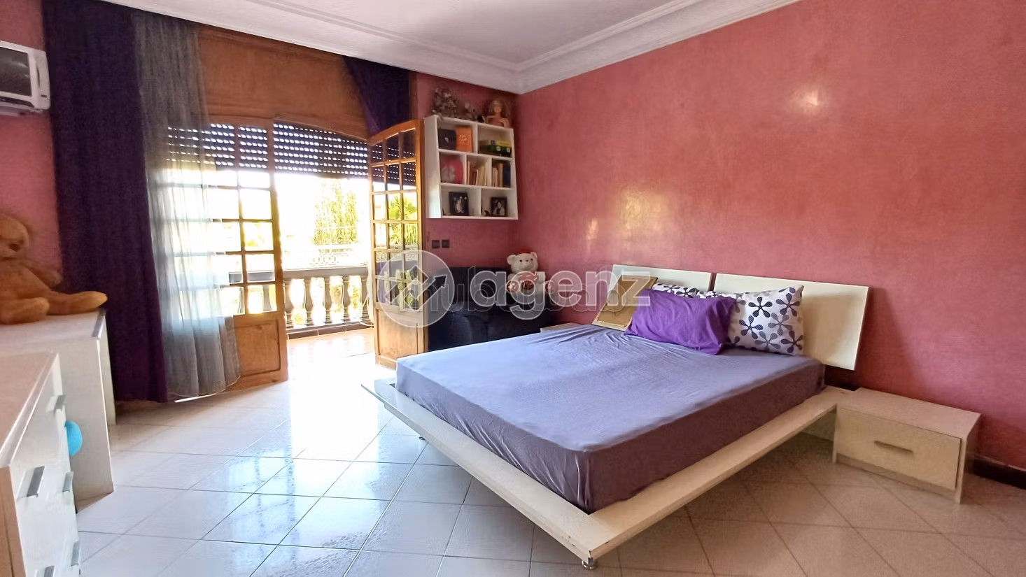 Fabulous house for sale in Sidi Maarouf. 5 lovely rooms. Parking spaces and terrace