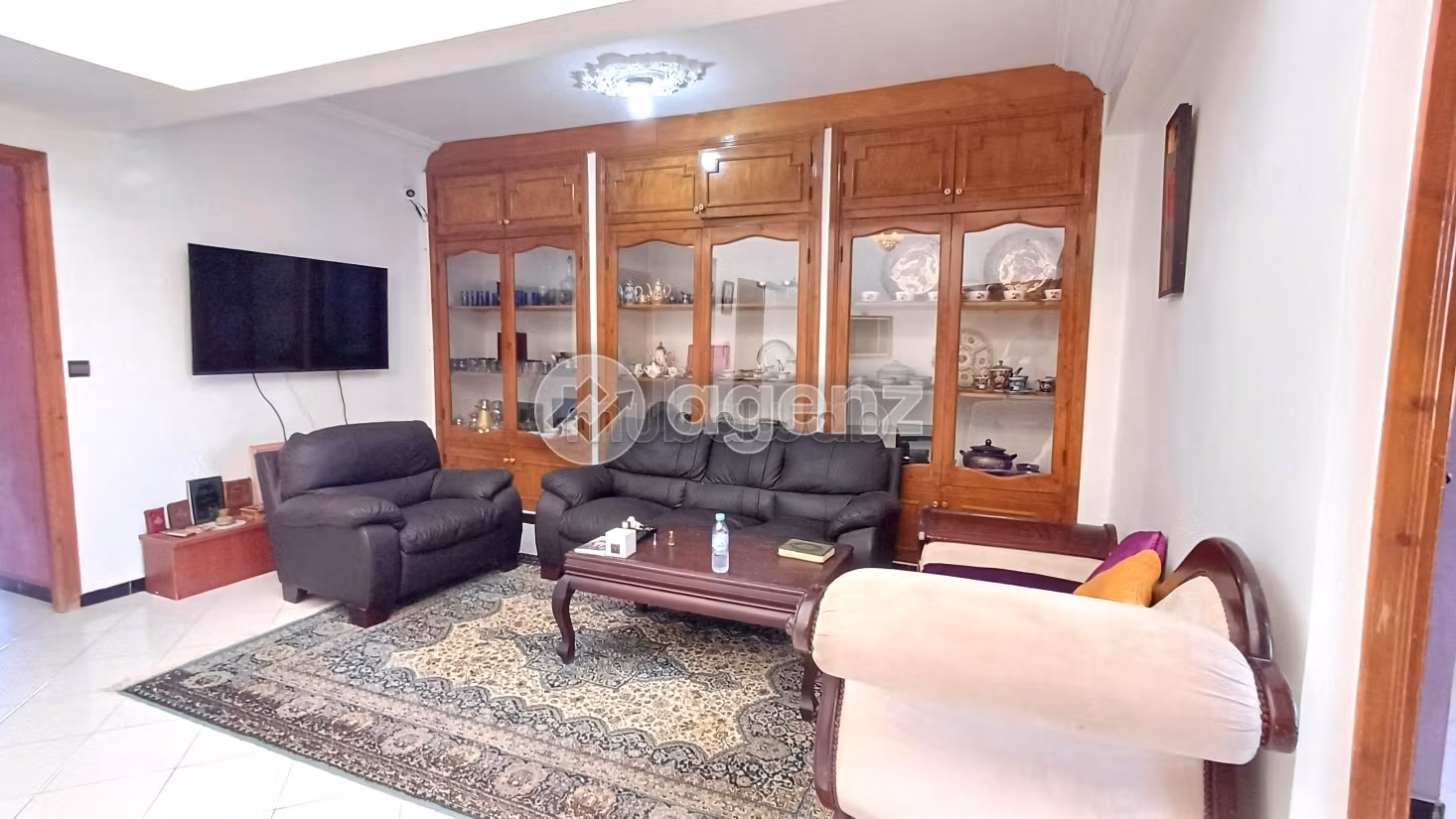 Fabulous house for sale in Sidi Maarouf. 5 lovely rooms. Parking spaces and terrace