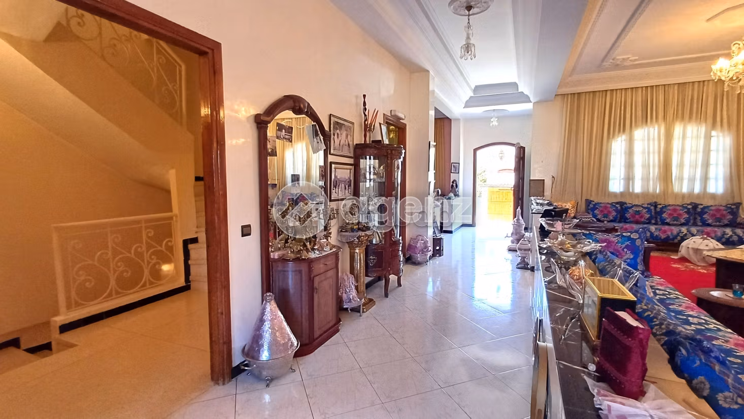Fabulous house for sale in Sidi Maarouf. 5 lovely rooms. Parking spaces and terrace