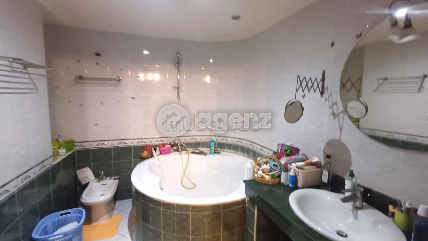 Appartement à vendre 261 m², 4 chambres Racine Casablanca