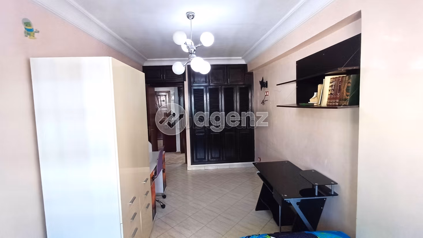 Piso en venta en Maârif Extension. Superficie de 100 m². Con garaje y ascensor