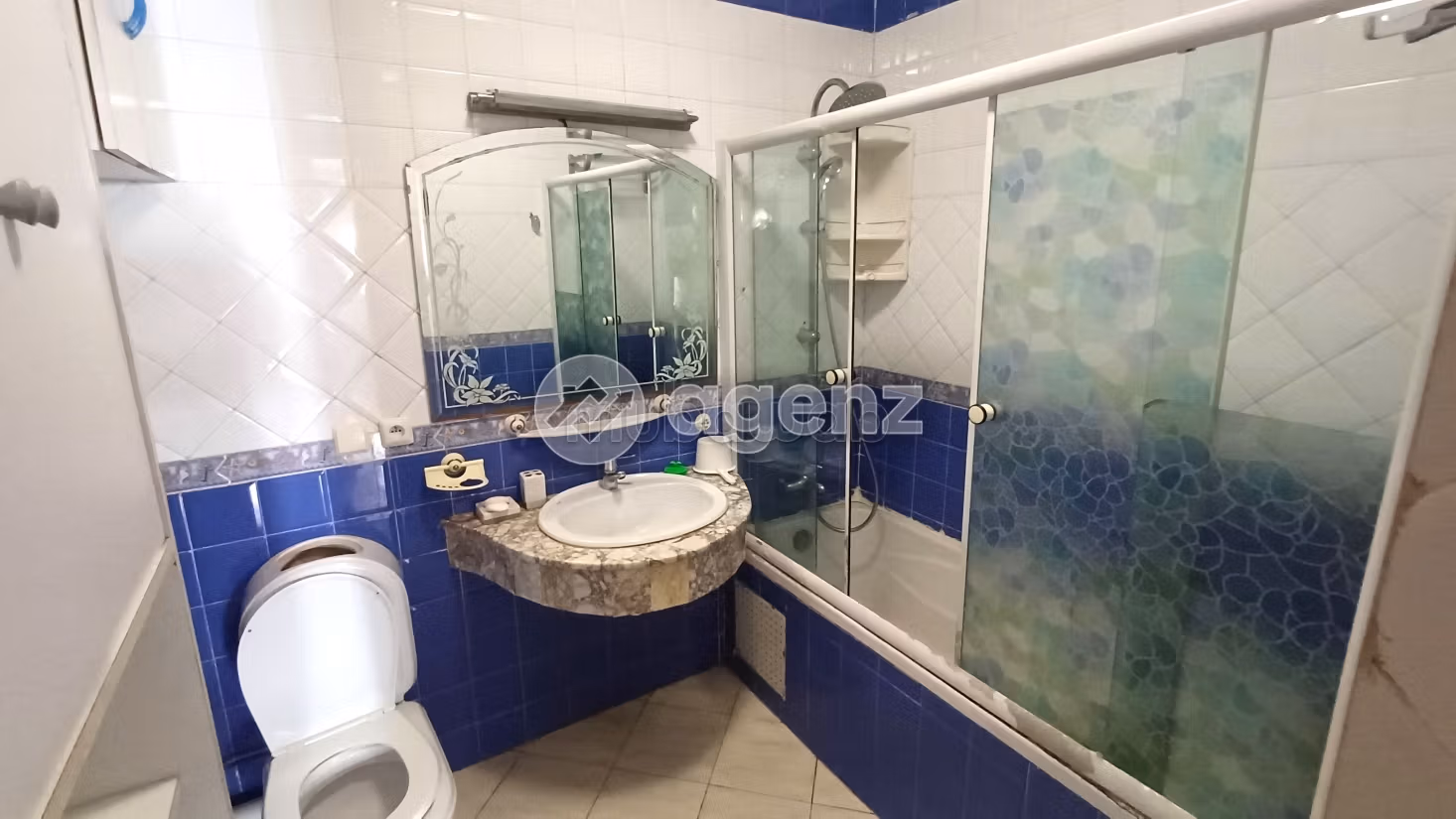Piso en venta en Maârif Extension. Superficie de 100 m². Con garaje y ascensor