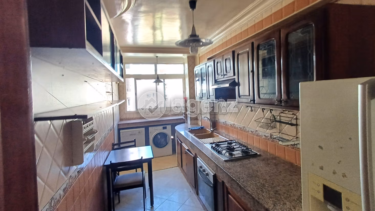 Piso en venta en Maârif Extension. Superficie de 100 m². Con garaje y ascensor