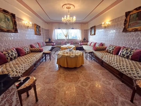 Te koop: appartementen in Bourgogne Est. 3 Kamers. Met terras en lift