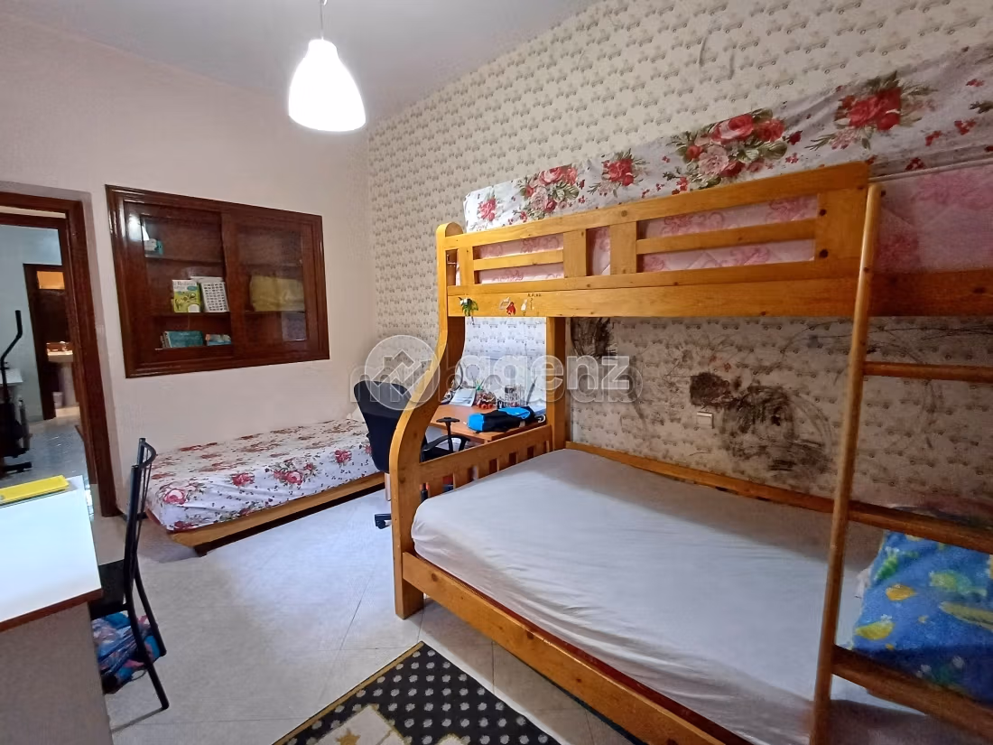 Apartment for sale in Les Hôpitaux. 3 beautiful rooms. With garage and lift