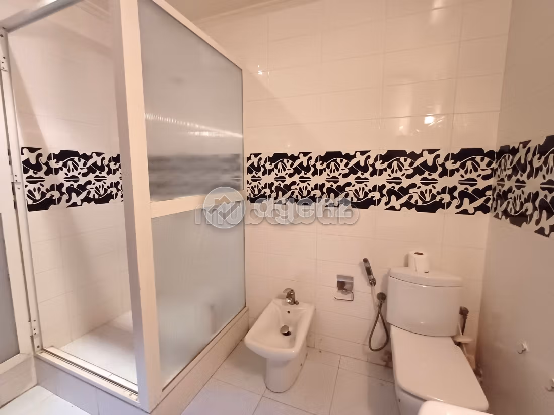 Apartment for sale in Les Hôpitaux. 3 beautiful rooms. With garage and lift