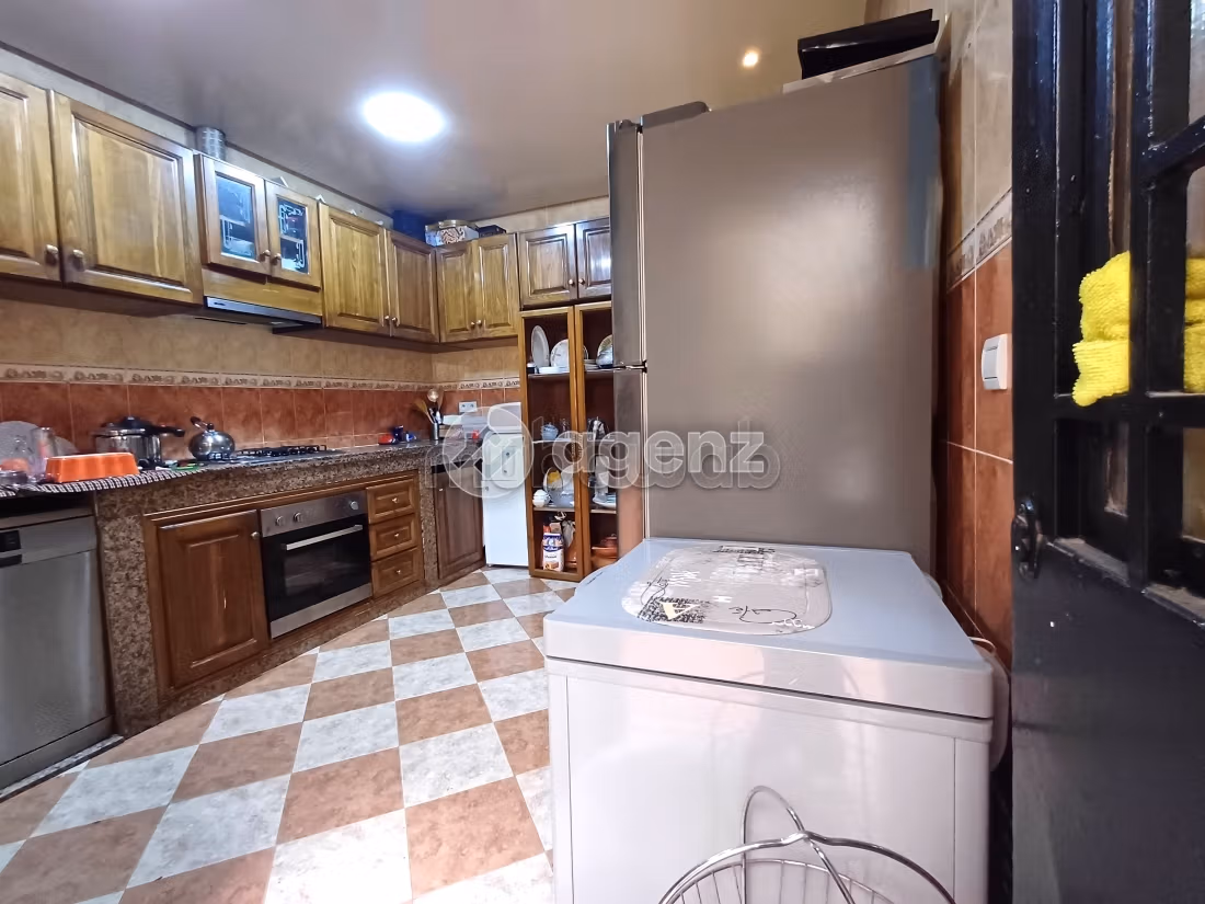 Apartment for sale in Les Hôpitaux. 3 beautiful rooms. With garage and lift