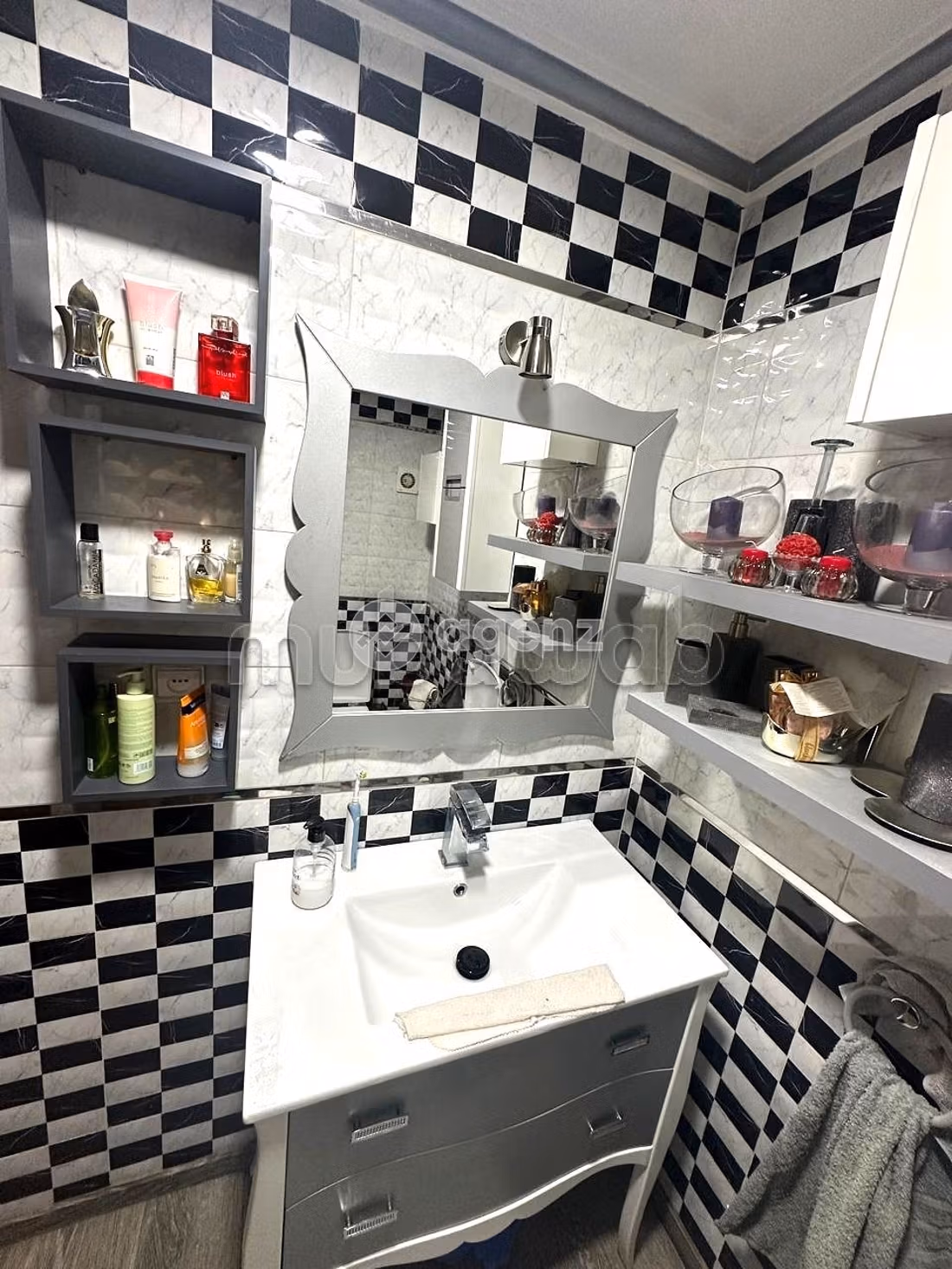 Magnífico piso en venta en Moujahidine. 2 dormitorios. Completamente amueblado