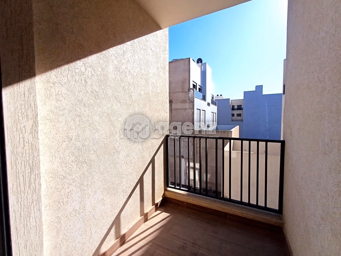 Apartment for sale. Dimension 87 m². With garage and lift