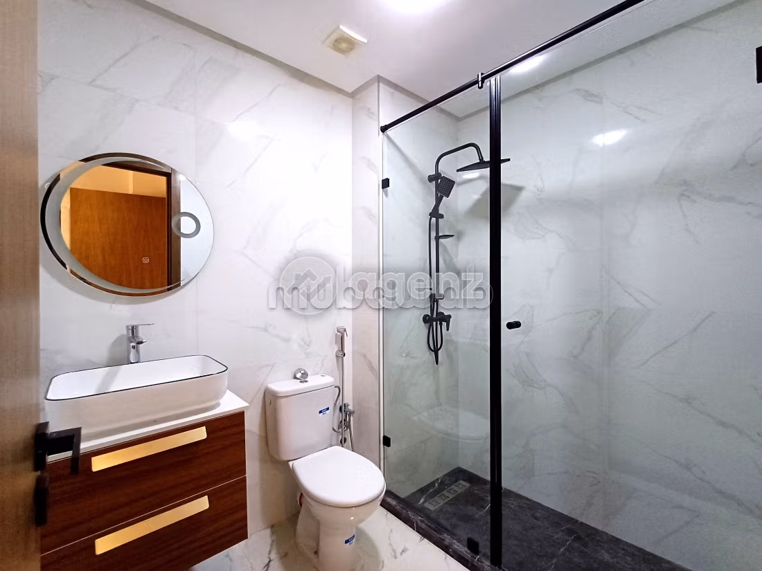 Apartment for sale. Dimension 87 m². With garage and lift