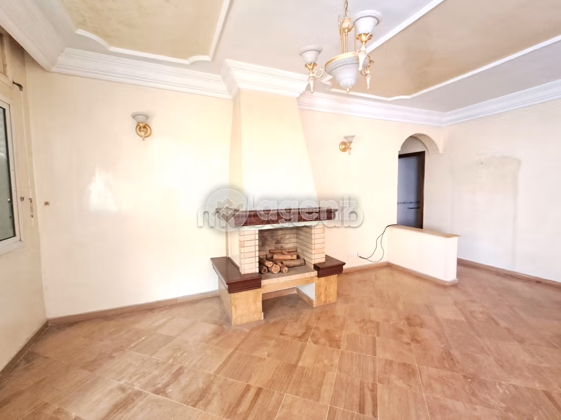 Sell apartment in Les Hôpitaux. Total area 165 m². With lift and terrace