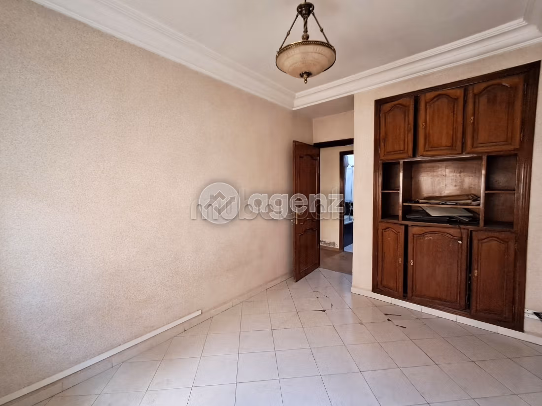 Sell apartment in Les Hôpitaux. Total area 165 m². With lift and terrace