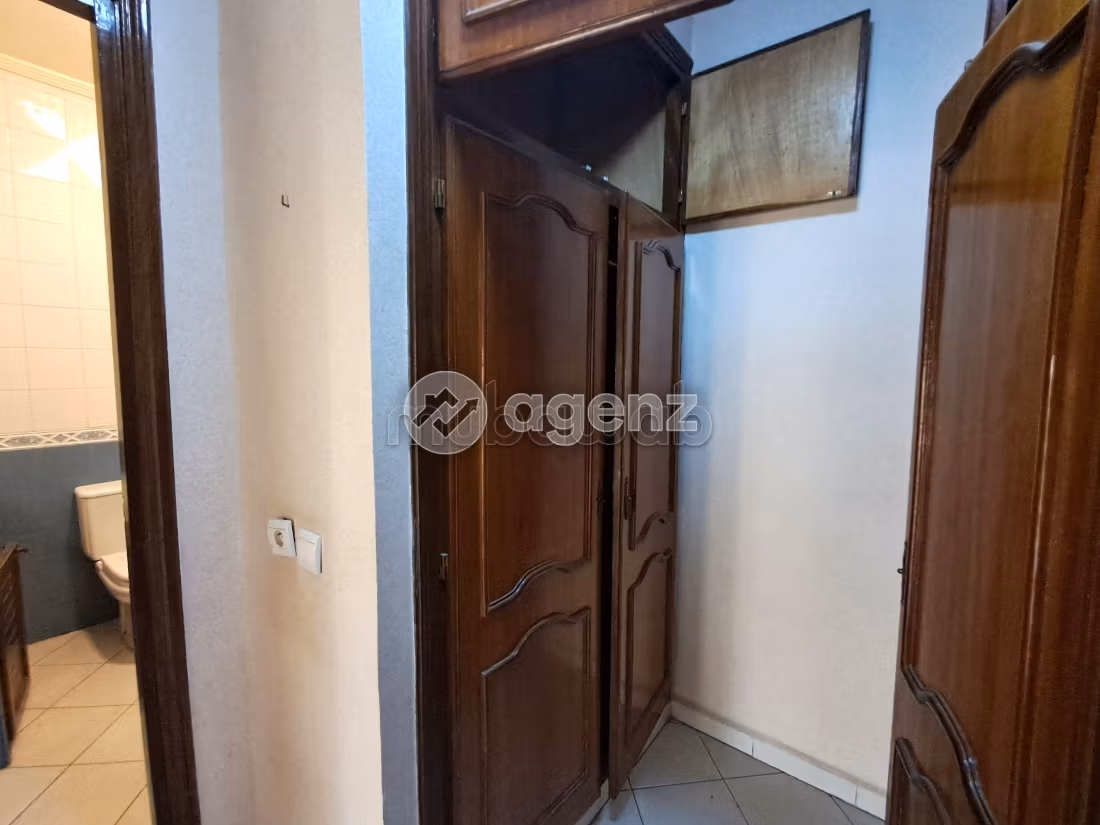 Sell apartment in Les Hôpitaux. Total area 165 m². With lift and terrace