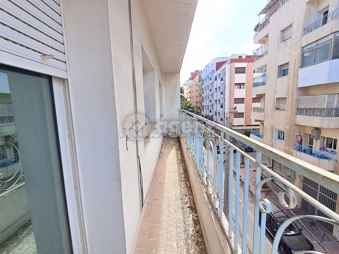 Sell apartment in Les Hôpitaux. Total area 165 m². With lift and terrace