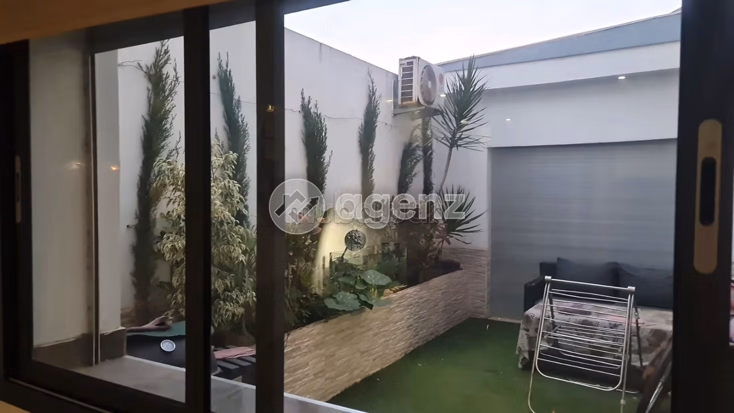 Bonito piso en venta en Laymoune. Superficie 121 m². Sin ascensor, gran terraza