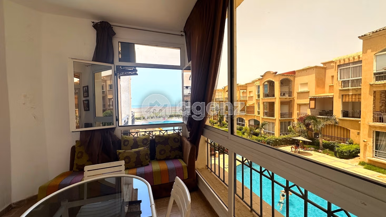 Sell apartment. Small area 90 m². Cellar, Large terrace