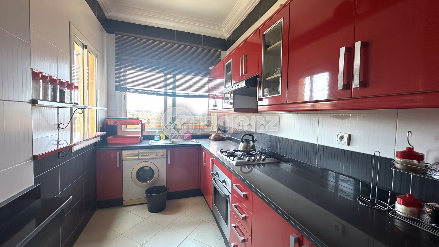 Sell apartment. Small area 90 m². Cellar, Large terrace