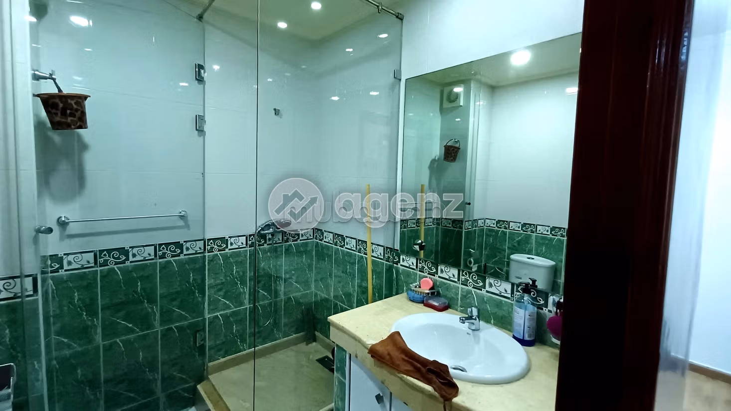 Apartment for sale in Belvédère. Area 111 m². Lift and parking