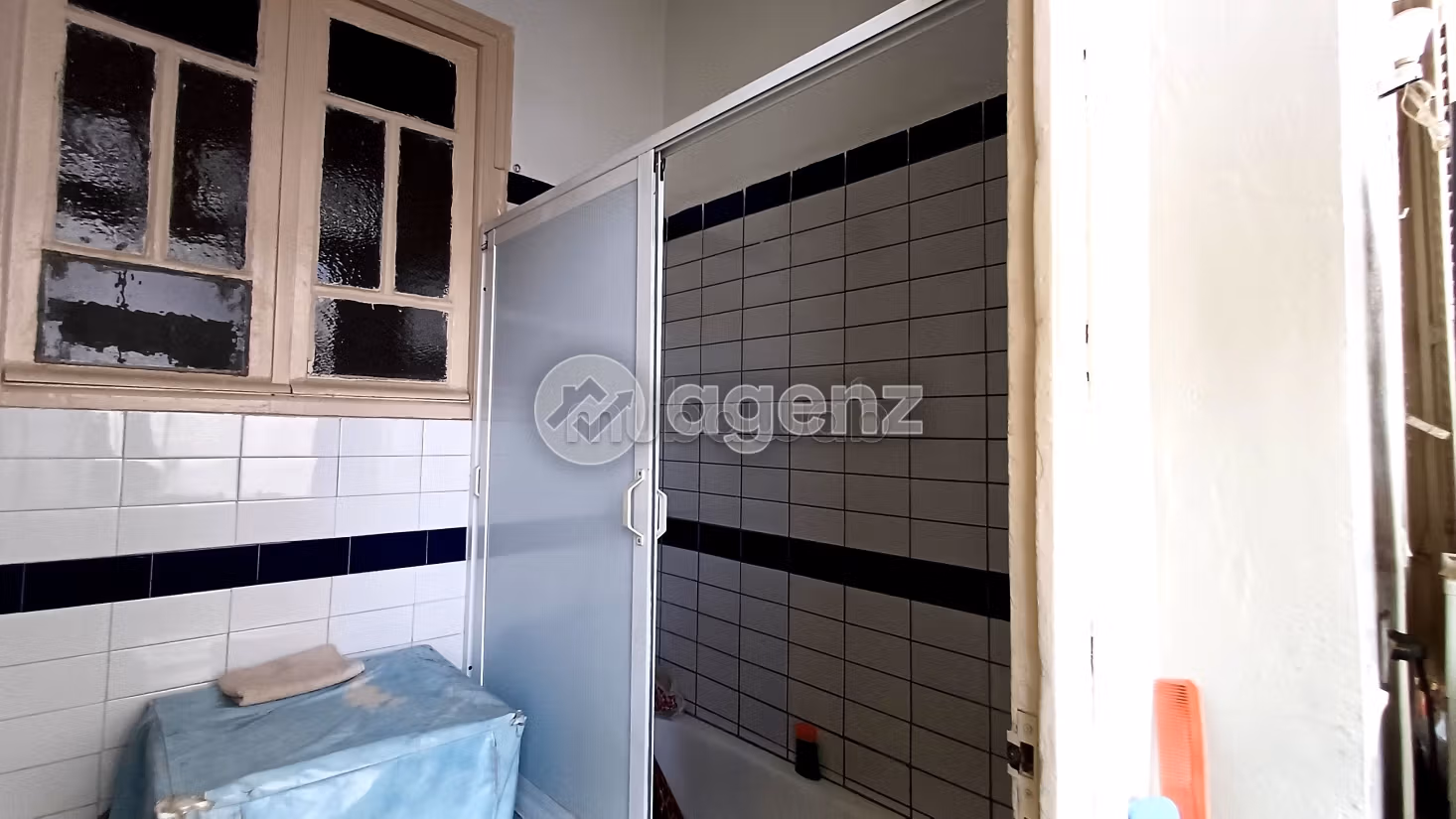 Piso en venta en Maârif. 2 dormitorios. Balcón grande