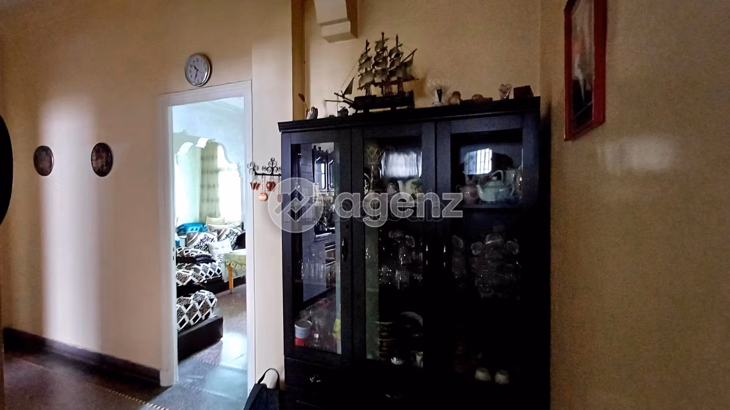 Piso en venta en Maârif. 2 dormitorios. Balcón grande