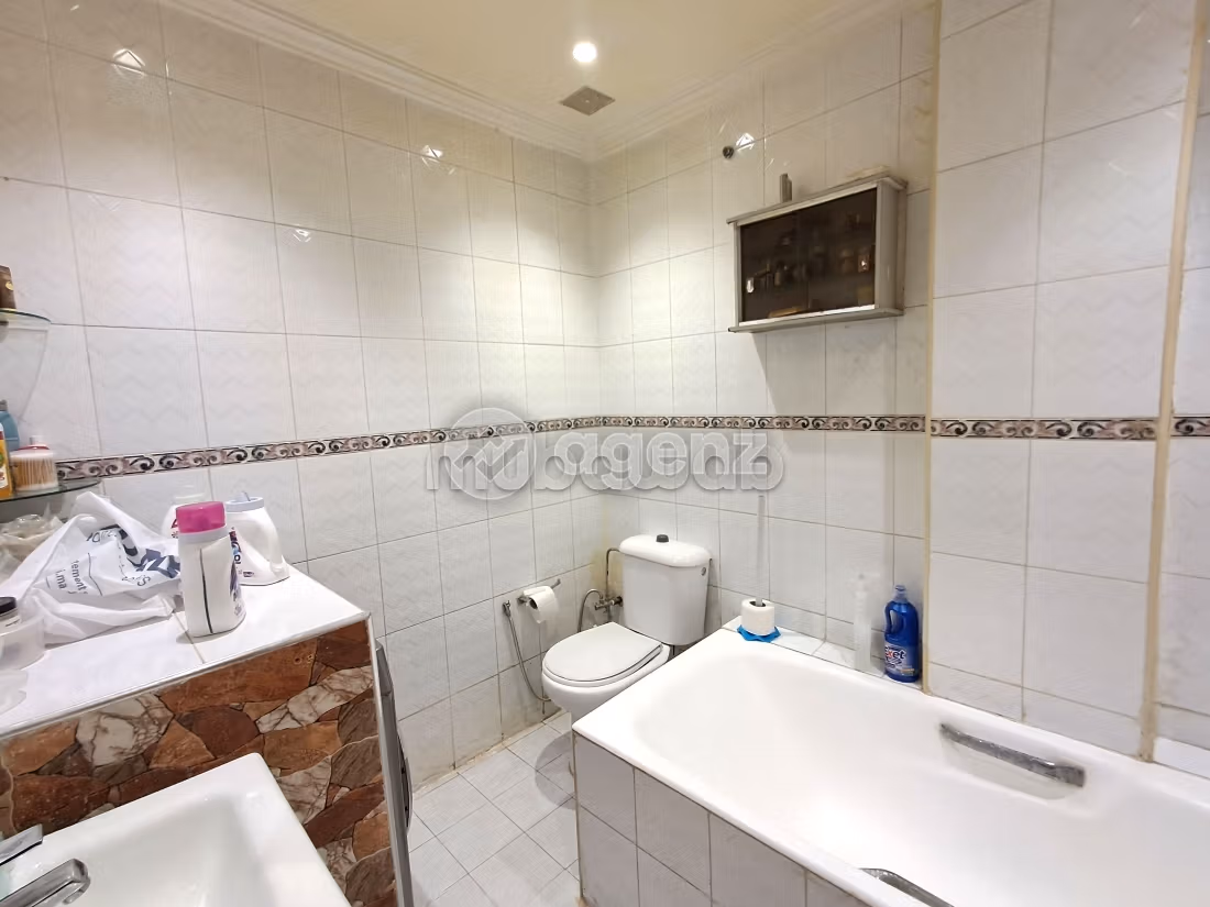 Bonito piso en venta en Les princesses. 2 hermosas habitaciones. Con Ascensor, balcón