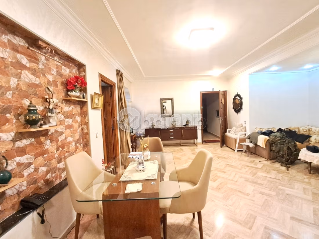 Bonito piso en venta en Les princesses. 2 hermosas habitaciones. Con Ascensor, balcón