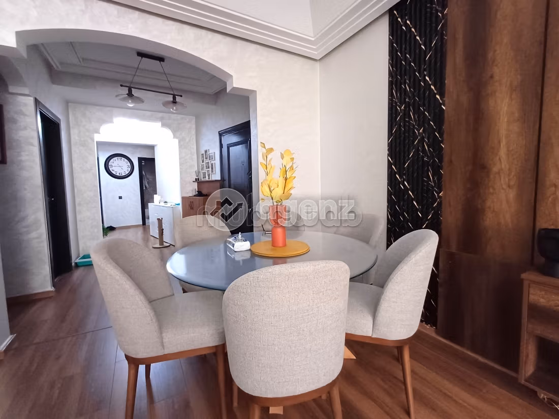 Beautiful apartment for sale in Beauséjour. Area of 146 m². With Lift, Carpark