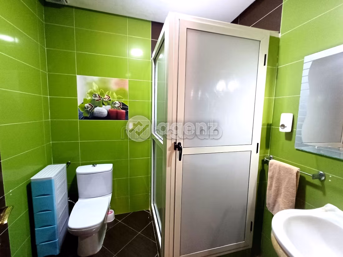 Suntuosa villa en venta en Hamria. 4 dormitorios. Parking y jardin