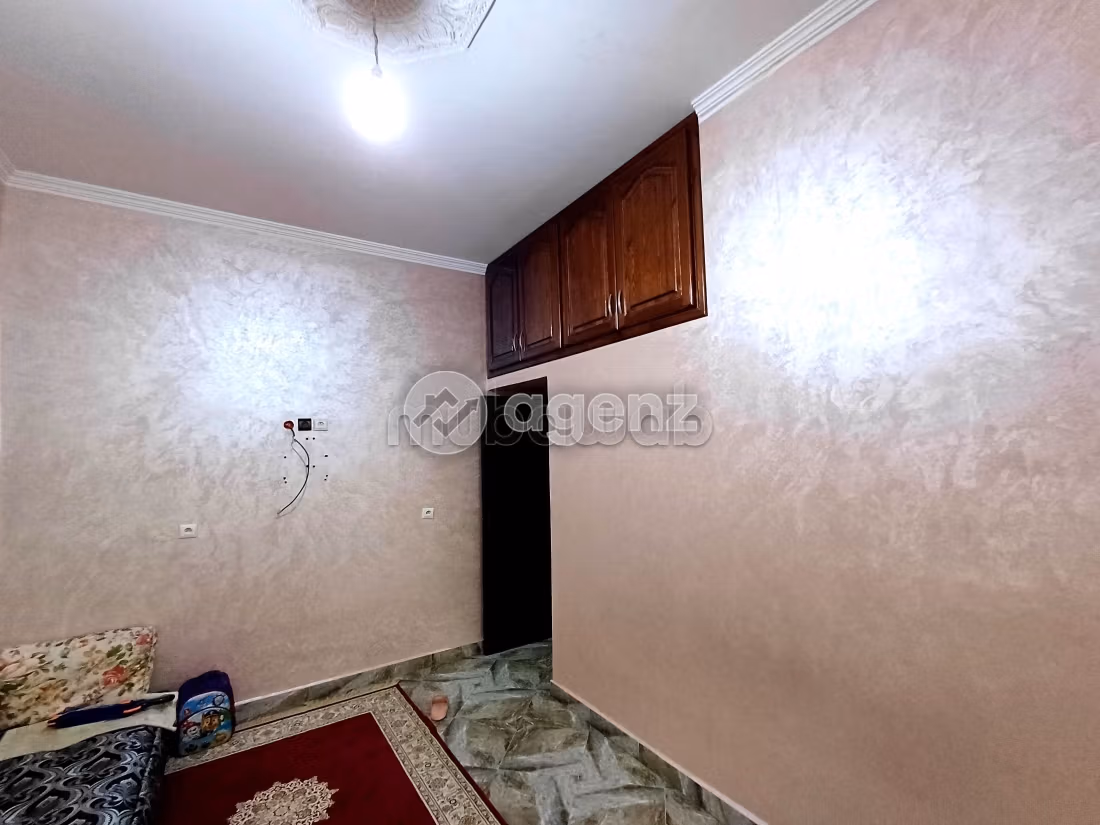 Se vende piso. Superficie de 82 m²