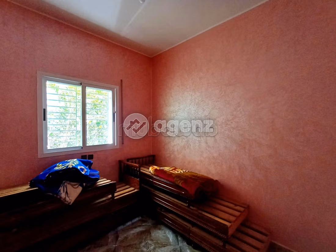 Se vende piso. Superficie de 82 m²