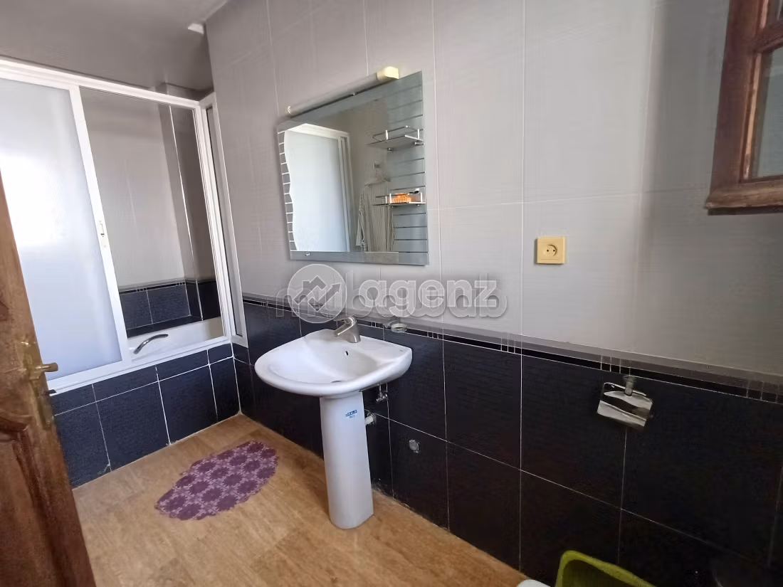 Te koop: villa's en luxe woningen in Bouskoura Ville. 4 Slaapkamers. Garage en terras