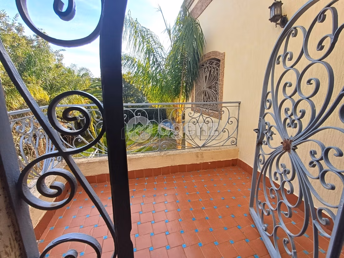 Te koop: villa's en luxe woningen in Bouskoura Ville. 4 Slaapkamers. Garage en terras
