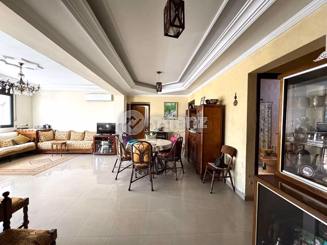 Apartment for sale in Val Fleury. Area 171 m². With garage and lift